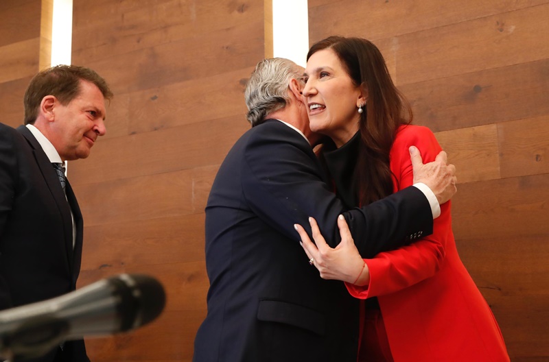 Congreso promete diálogo y certidumbre ante inquietud empresarial