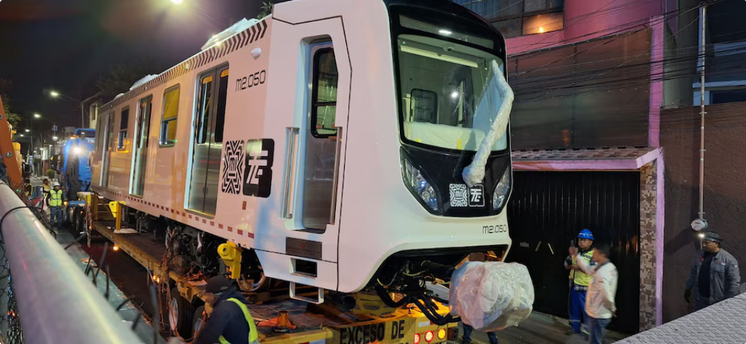 Llegan nuevos trenes chinos al Tren Ligero CDMX rumbo al Mundial 2026