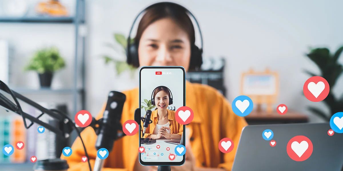 Creadores de contenido en México buscan empleos fijos ante ingresos variables