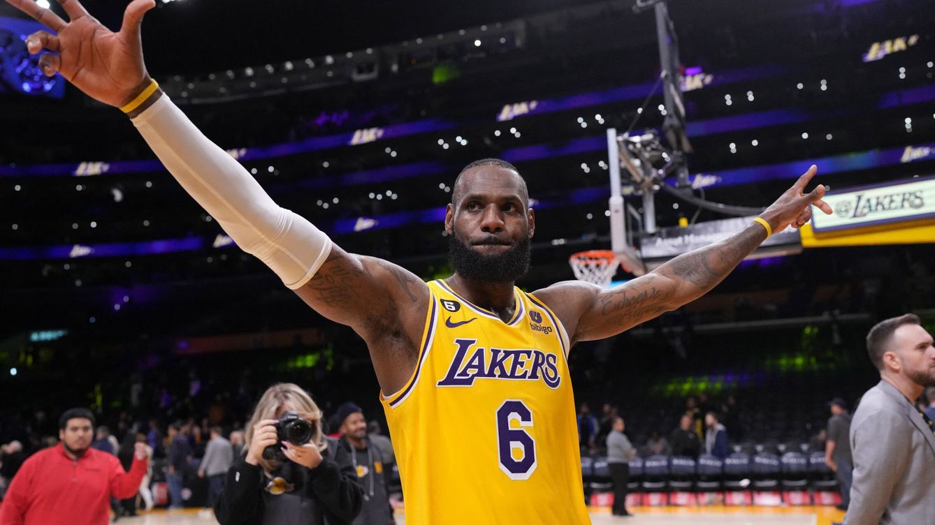 LeBron James hace historia: es ya el máximo anotador de canastas NBA