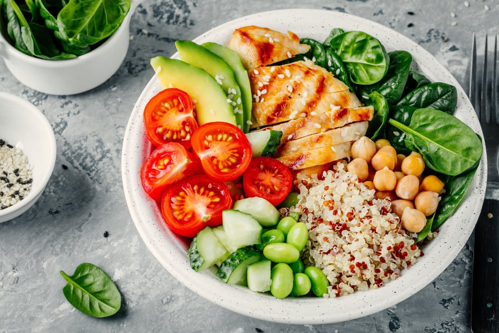 Los alimentos que pueden ayudarte en la menopausia: expertos recomiendan qué incluir en la dieta