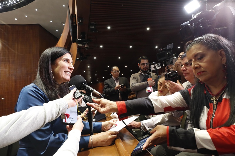 Kenia López Rabadán analiza el reto de la democracia mexicana ante el INE