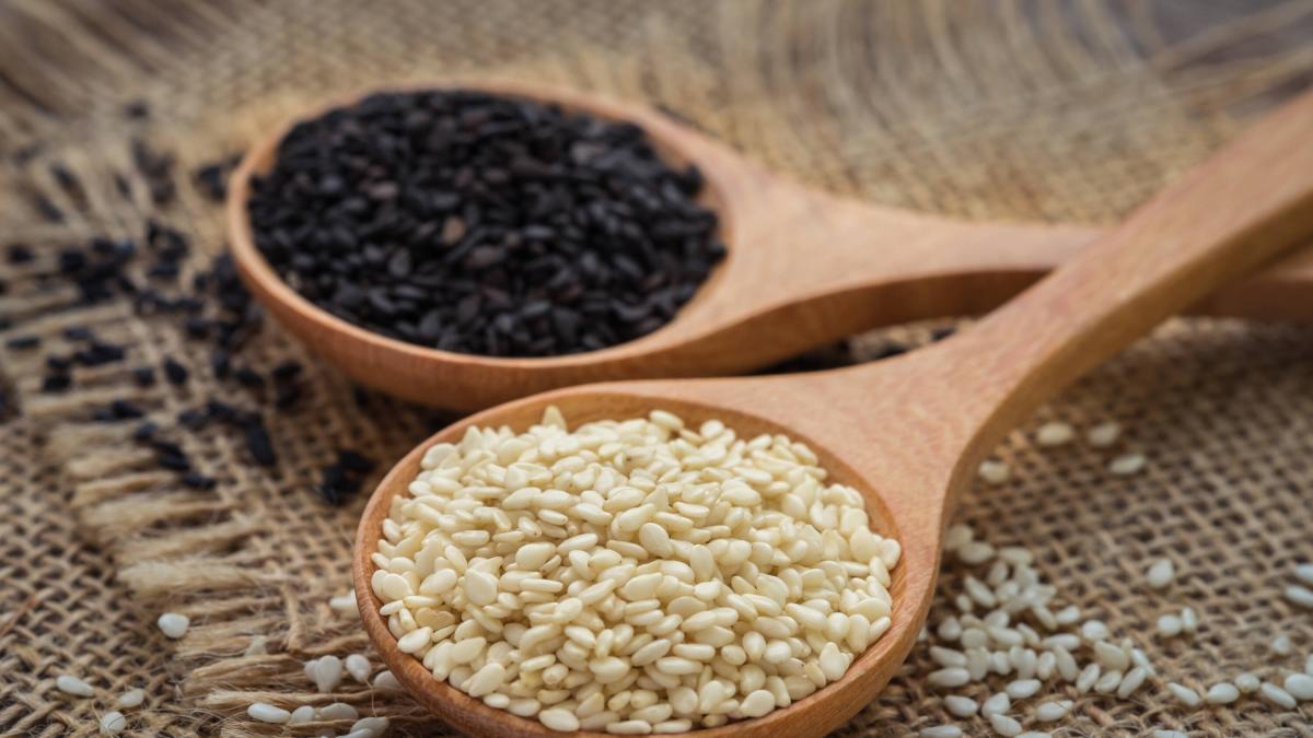 Semillas de ajonjolí: pequeñas pero poderosas, con beneficios clave y precauciones necesarias